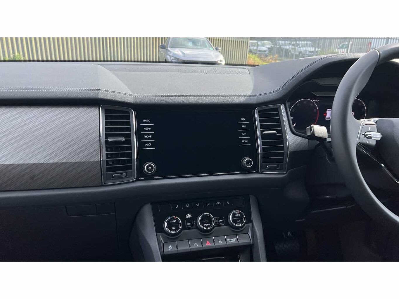 SKODA Kodiaq SE L Executive (7 seats) 1.5 TSI 150 PS DSG