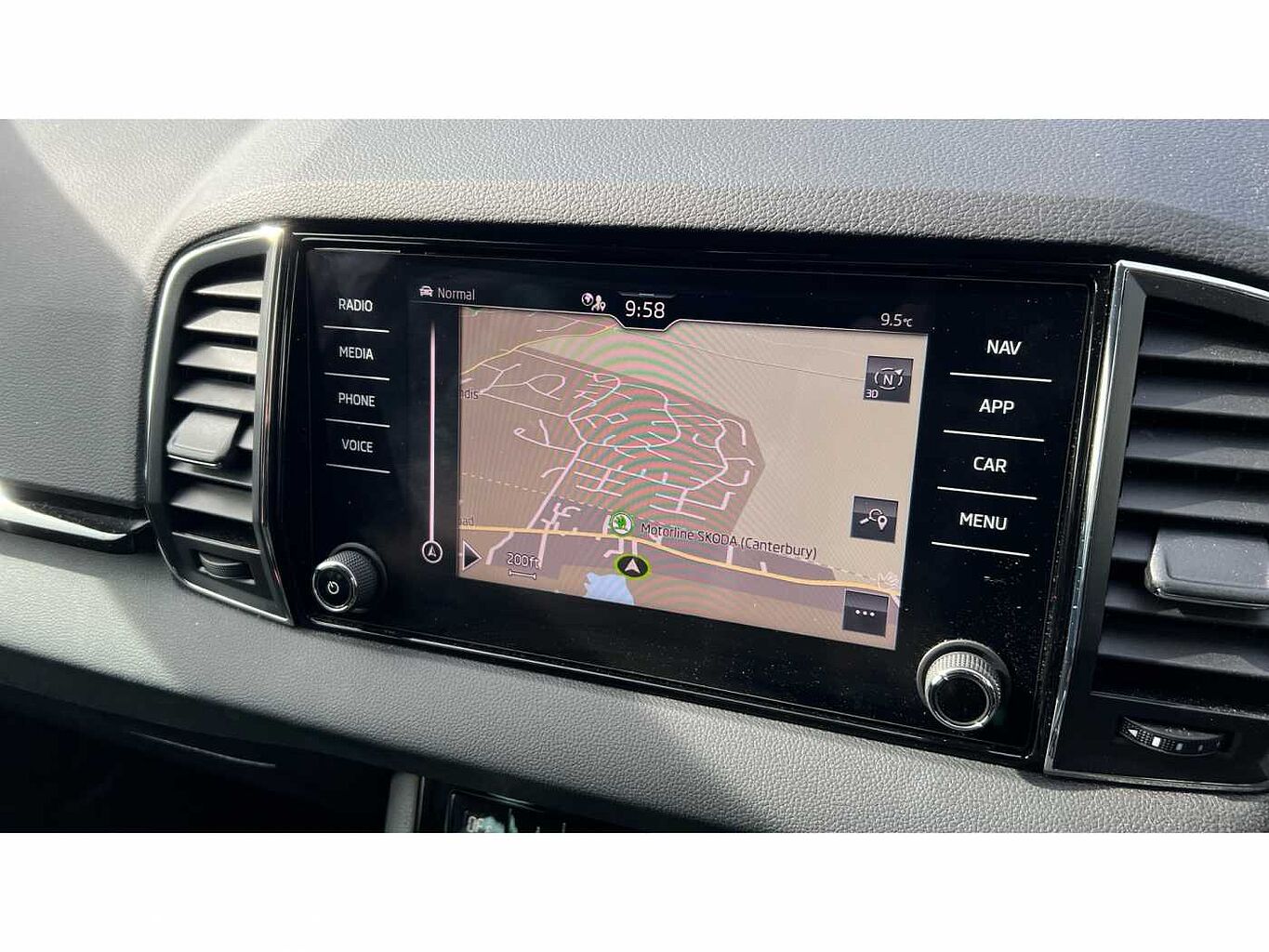 SKODA Karoq SUV 1.5 TSI (150ps) SE L ACT
