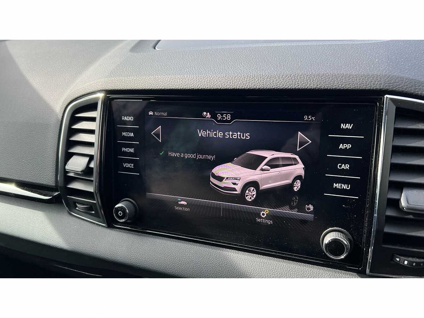 SKODA Karoq SUV 1.5 TSI (150ps) SE L ACT
