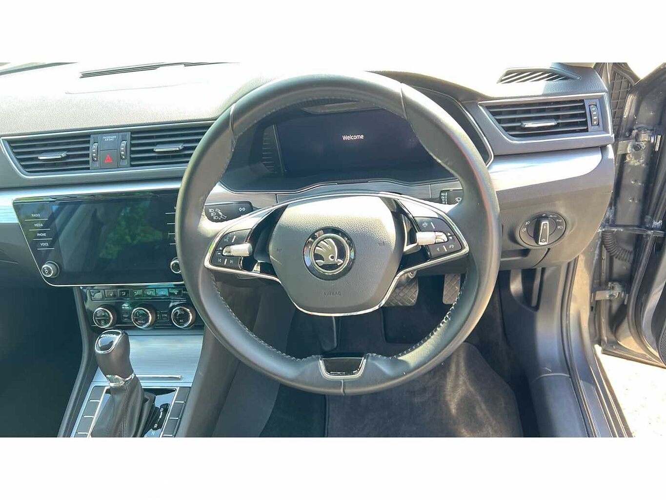 SKODA SUPERB 1.5 TSI SE Technology 5dr DSG