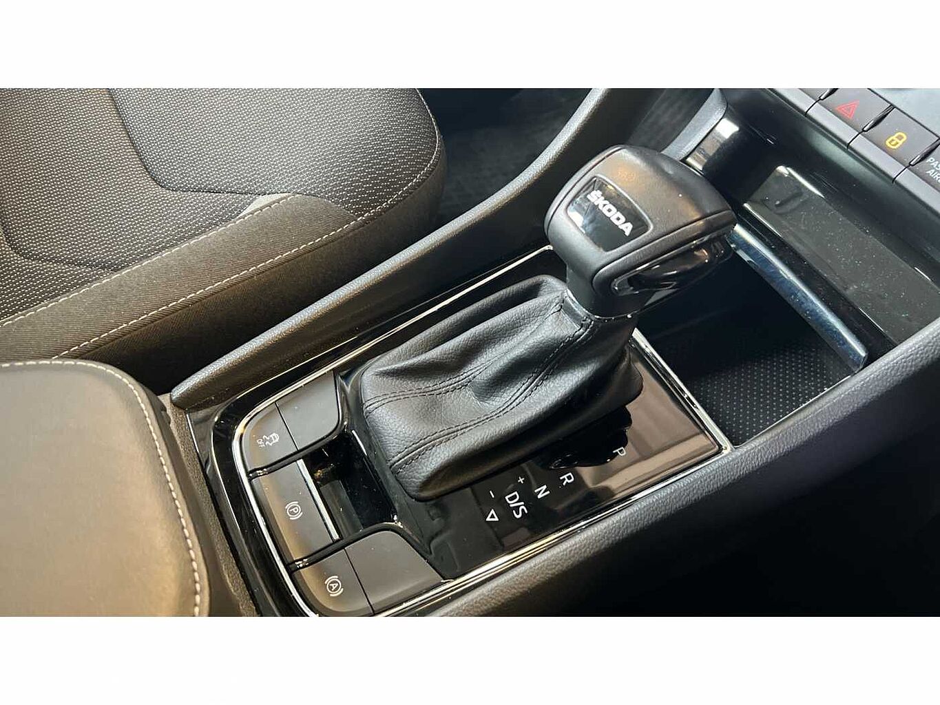 SKODA KODIAQ 1.5 TSI SE Drive 5dr DSG [7 Seat]
