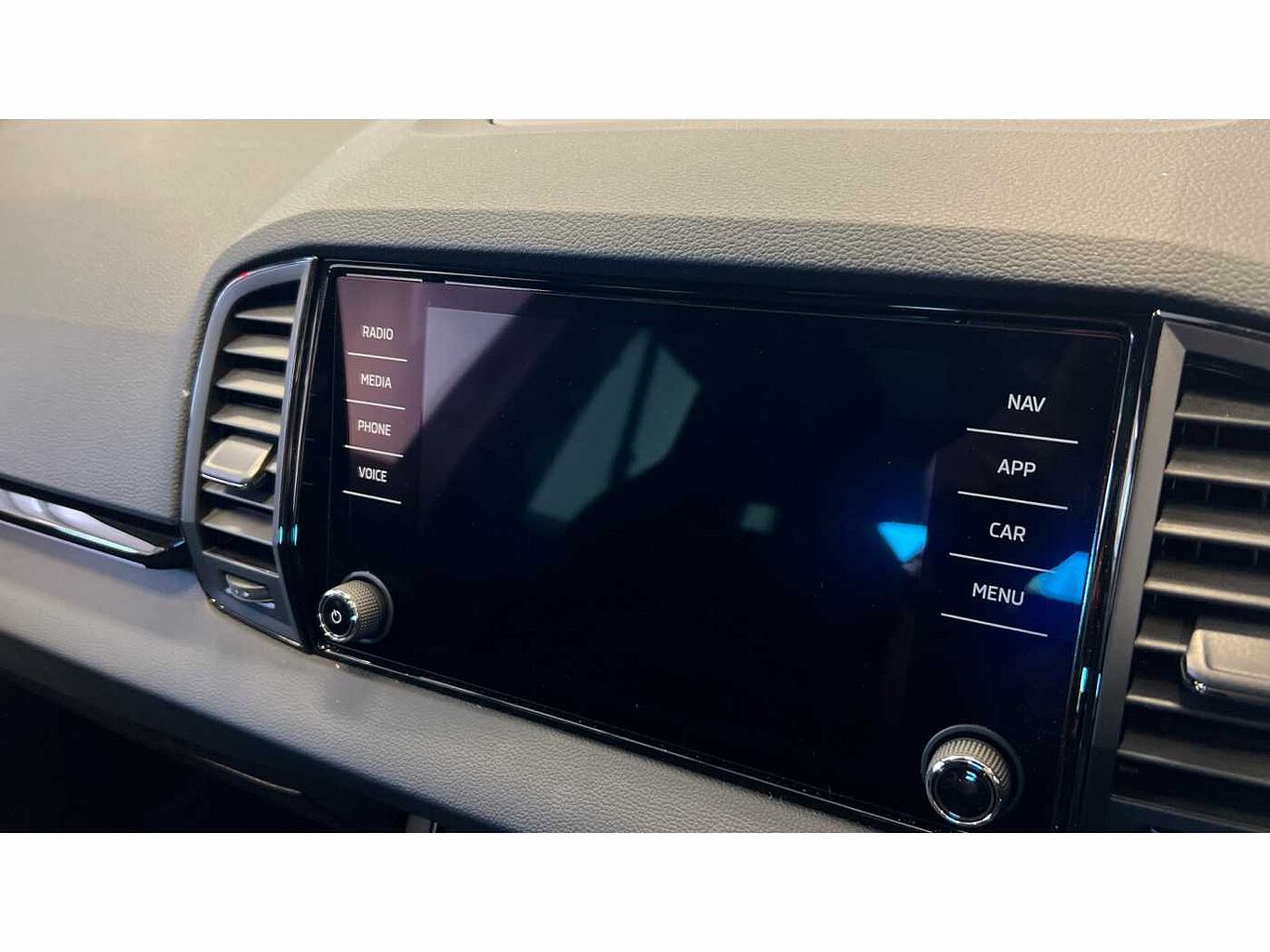 SKODA Karoq SUV 1.5 TSI (150ps) SportLine ACT