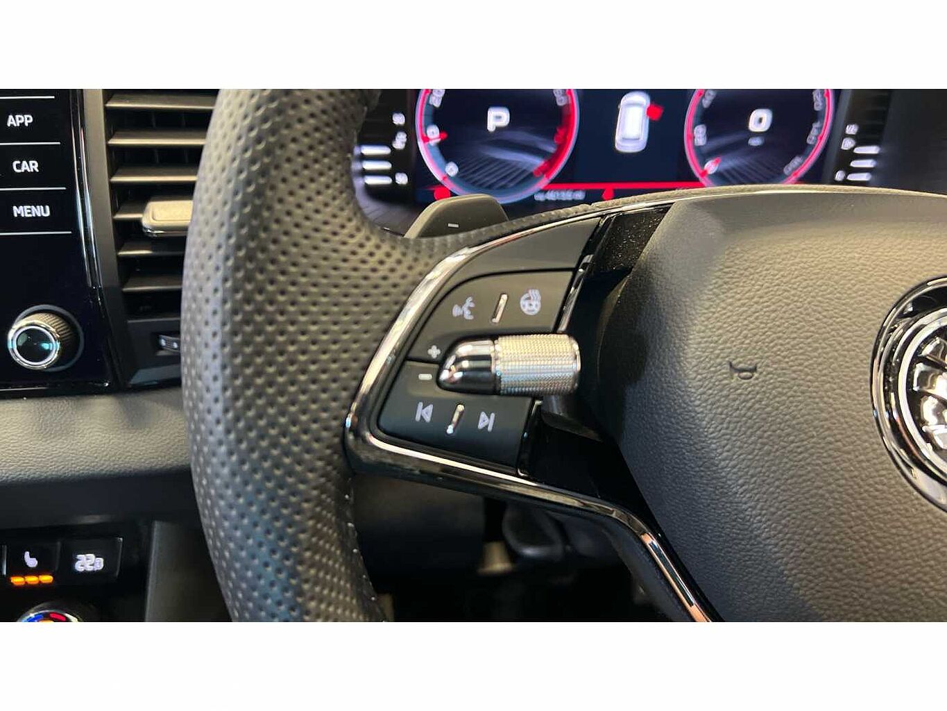 SKODA Karoq SUV 1.5 TSI (150ps) SportLine ACT