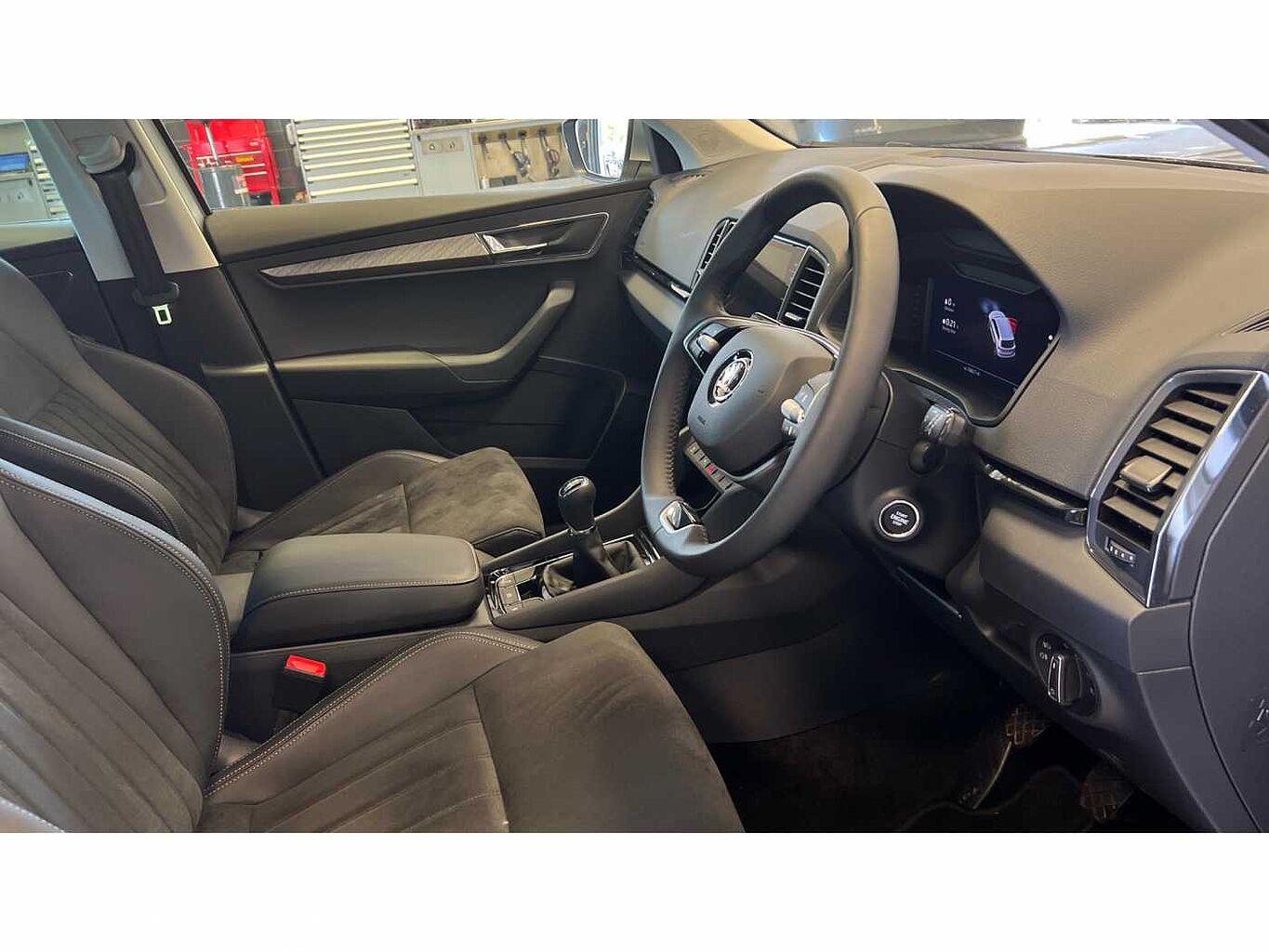 SKODA KAROQ 1.5 TSI SE L 5dr