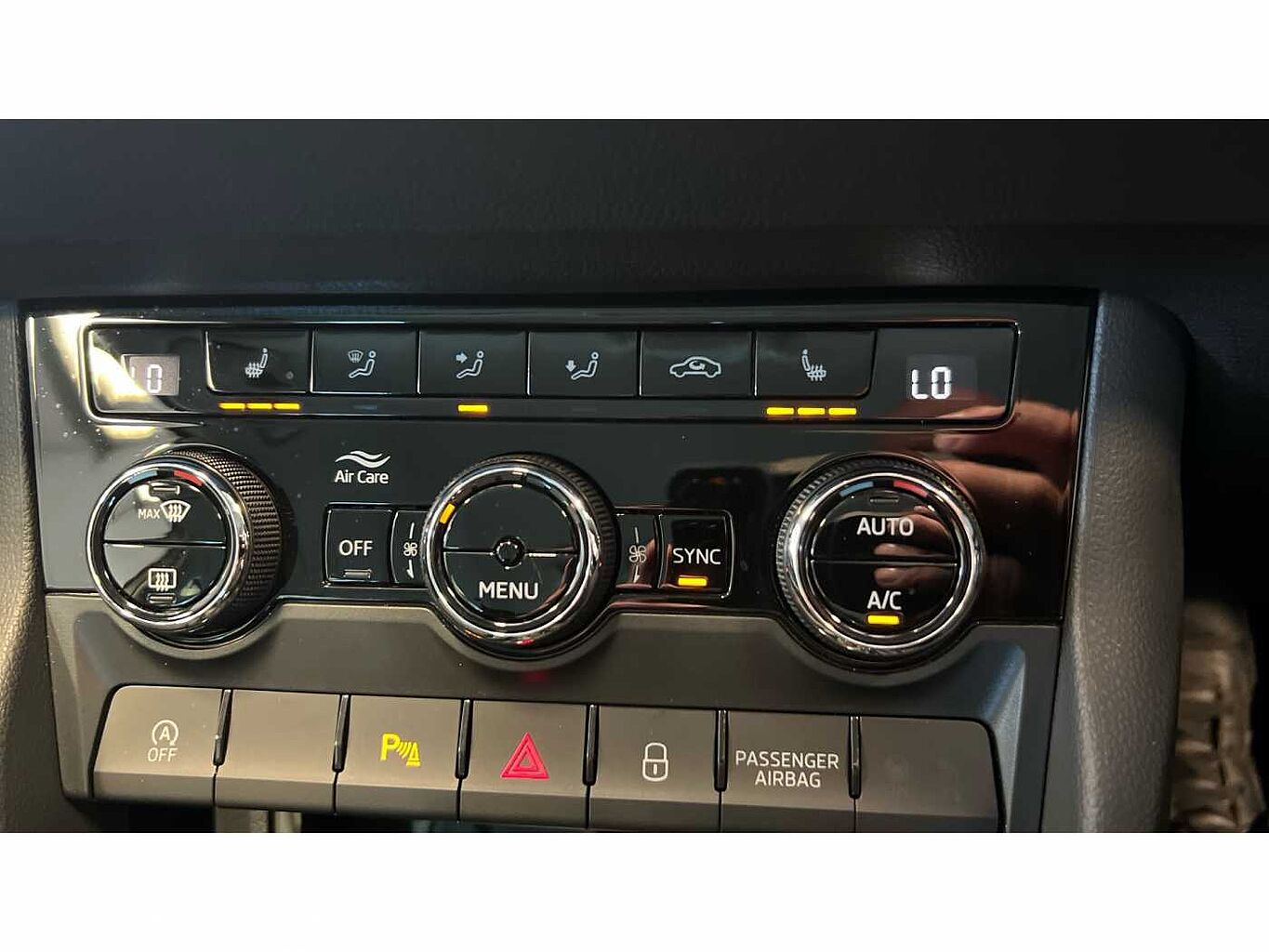SKODA KAROQ 1.5 TSI SE L 5dr