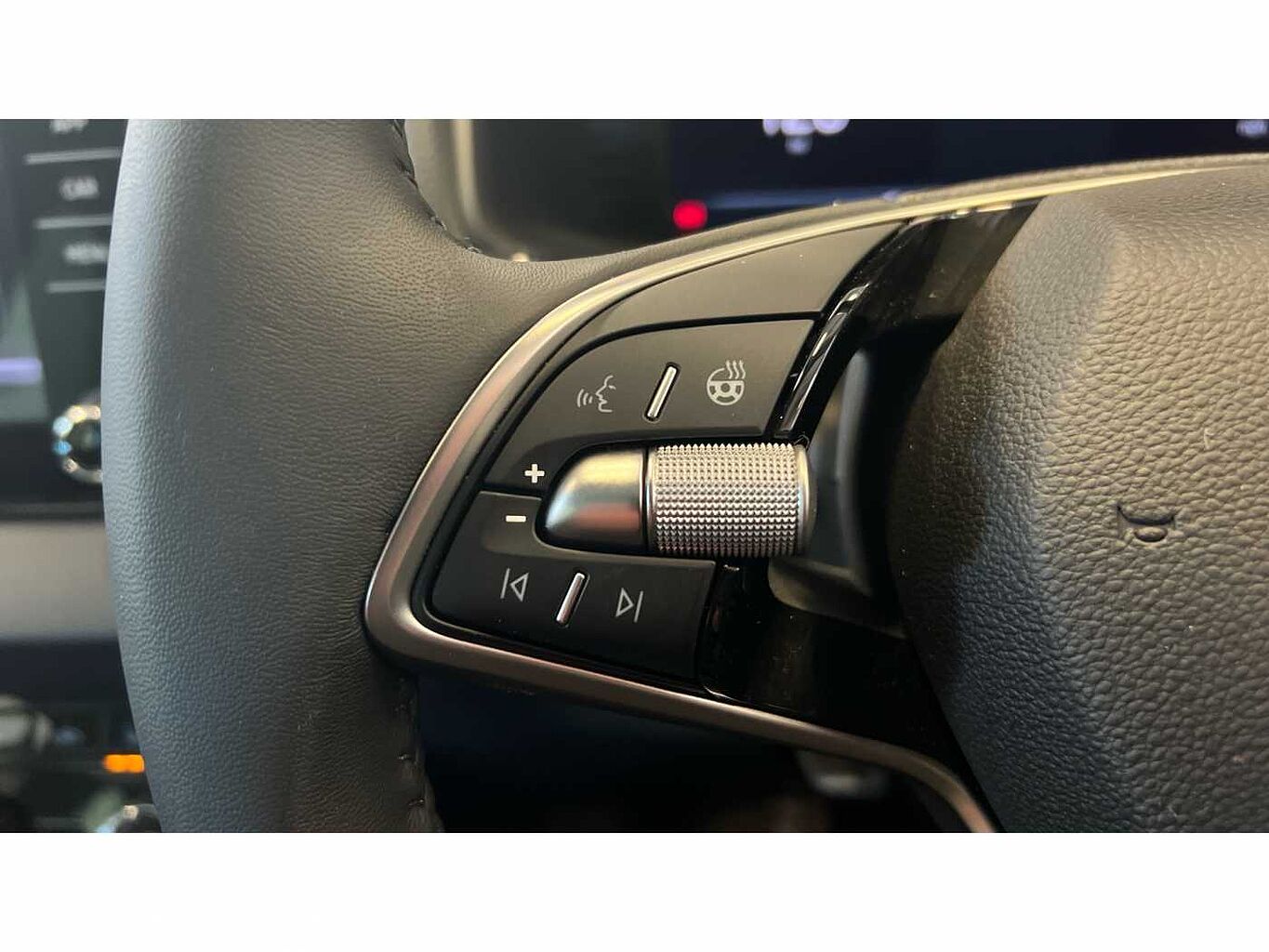 SKODA KAROQ 1.5 TSI SE L 5dr